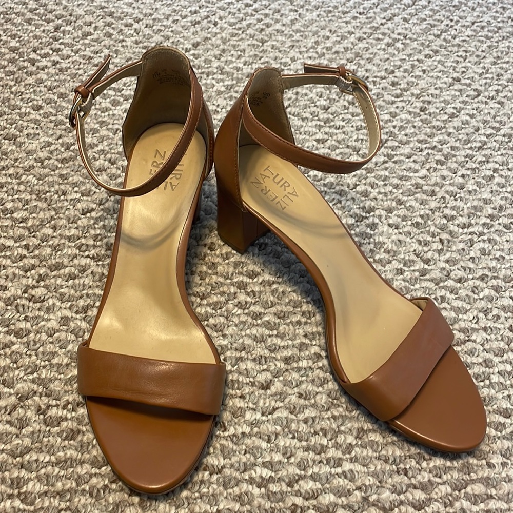 Naturalizer Vera Sandal - Light Brown Leather